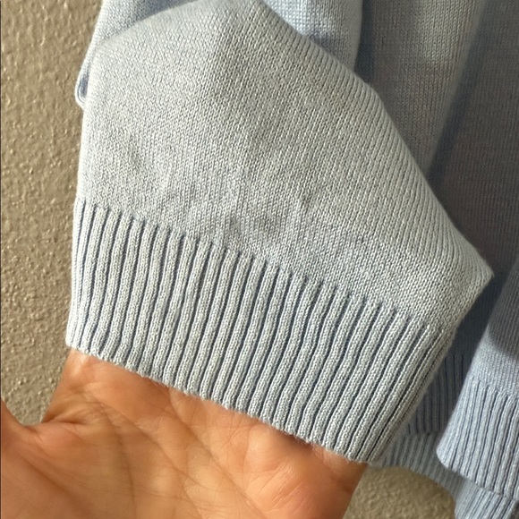 Calvin Klein Lightweight Women's Soft Crewneck Sweater in Light Blue Large - Picture 3 of 7